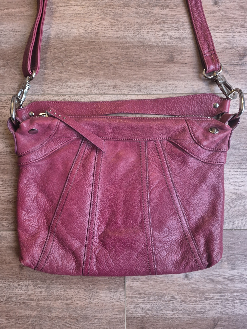 Vintage Hobo International Est 1991 Slouchy Leather Crossbody Bag Raspberry Pink